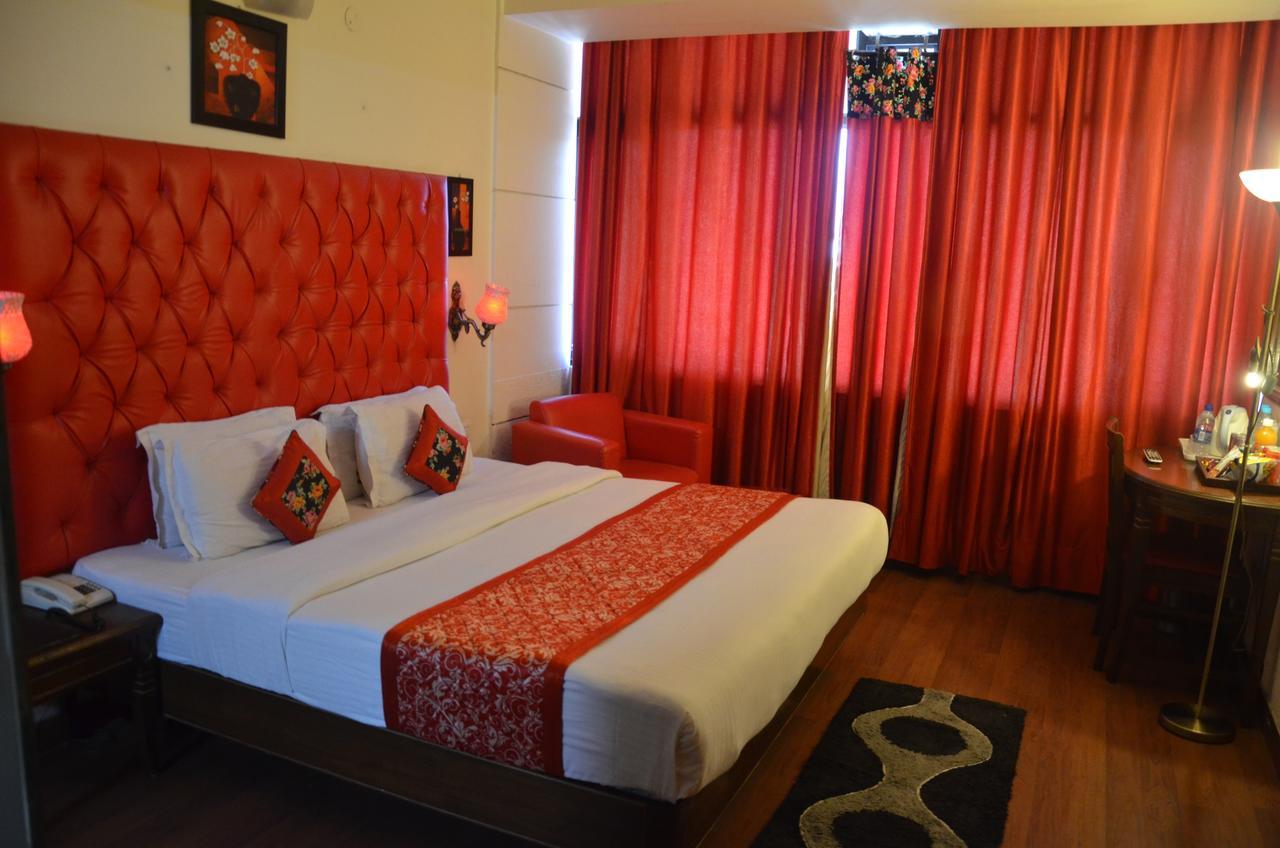 Hotel Klg International Zirakpur Exterior photo